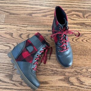 Sorel Lexie Wedge Boots Girls 4